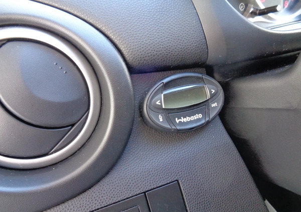 Mazda 2 cena 13900 przebieg: 152000, rok produkcji 2011 z Namysłów małe 172